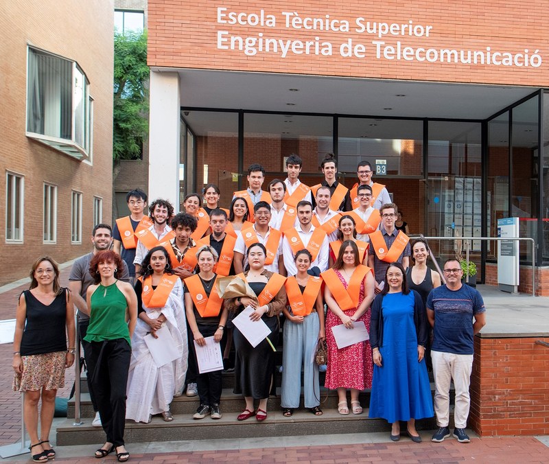 Joint Graduation Ceremony 2023: 16th edition of the Master in Photonics "PhotonicsBCN" and 11th edition of the Master Erasmus Mundus "Europhotonics"
